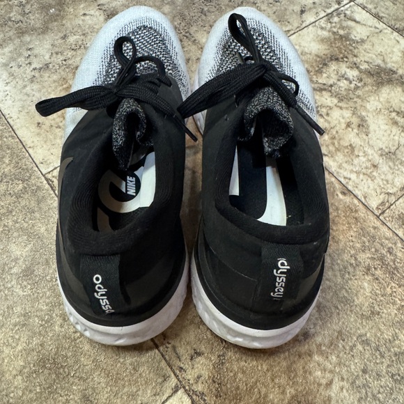 Boys Nike shoes size 6 - Picture 3 of 5